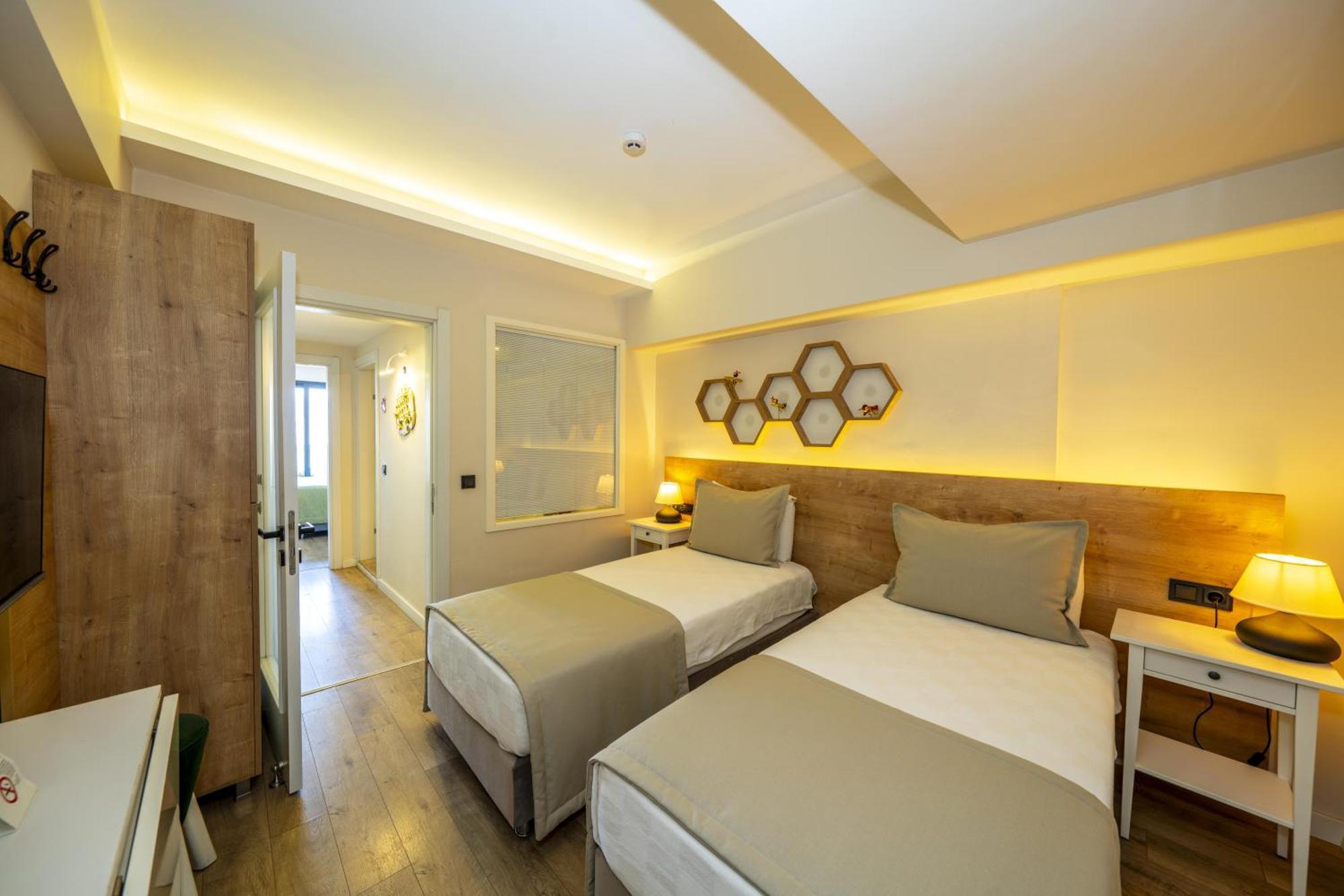 Ece Marina Suites Фетхие Экстерьер фото