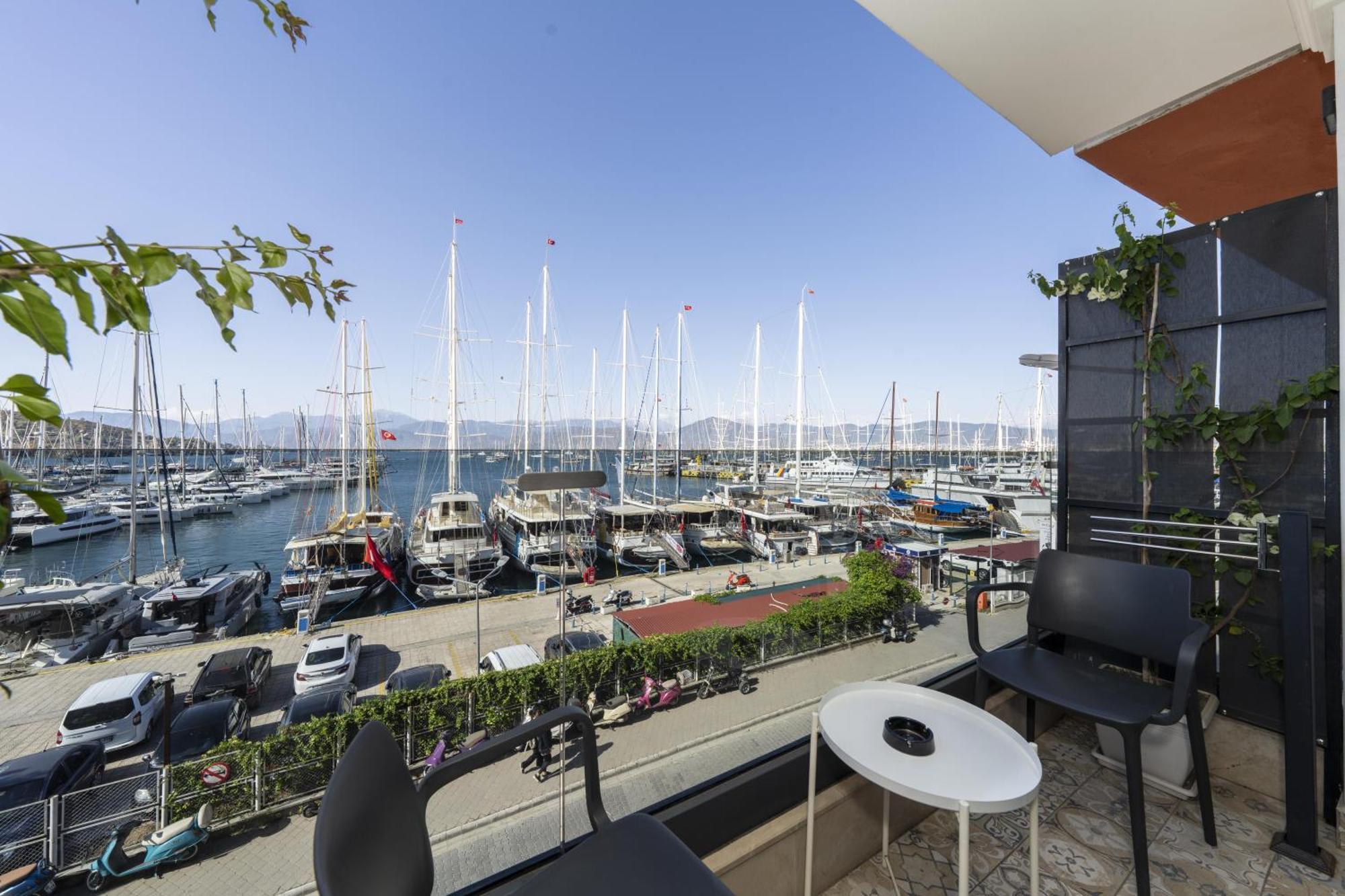 Ece Marina Suites Фетхие Экстерьер фото